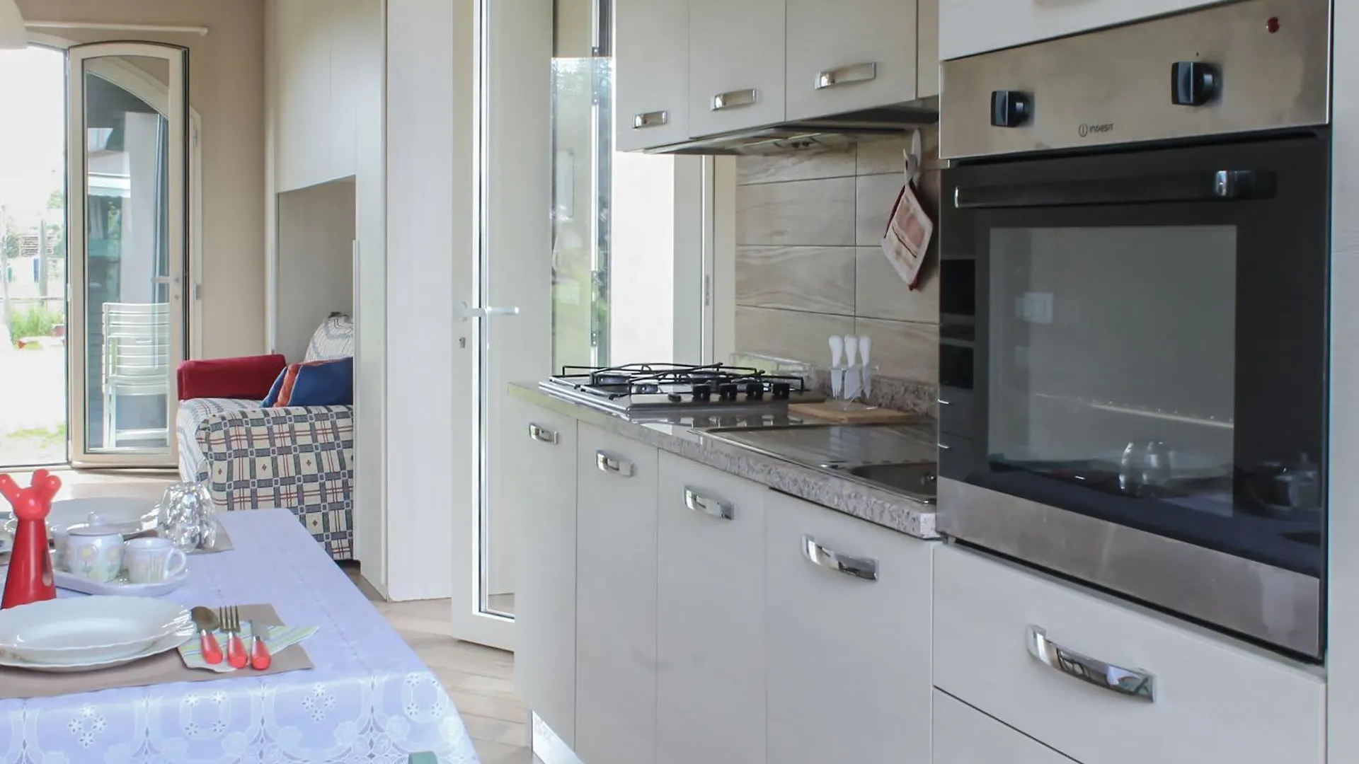 Modern Home With Private Parking Near The Station! Lucca 0*,