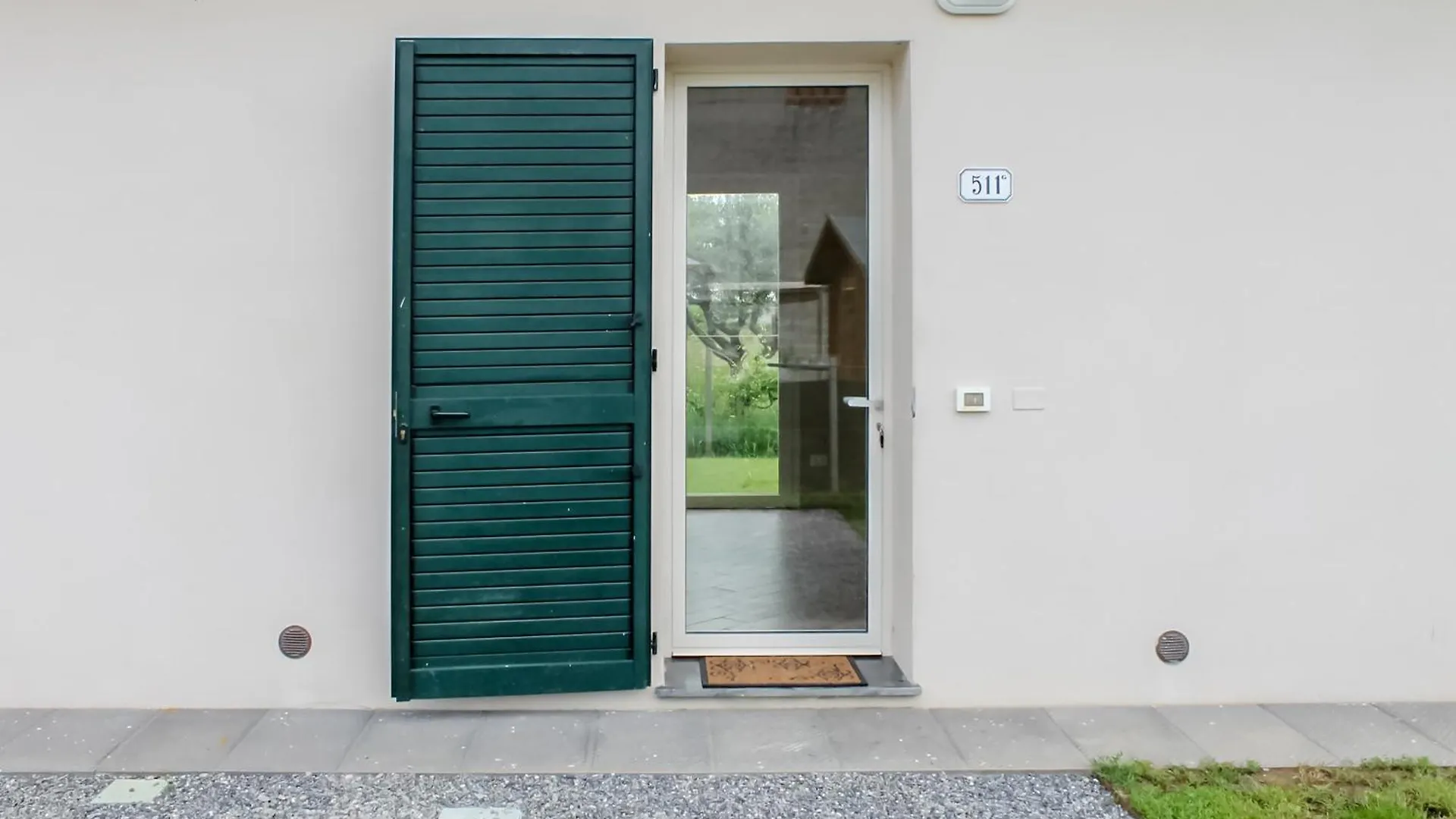 Lägenhet Modern Home With Private Parking Near The Station! Lucca